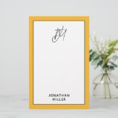 Trendy Bold Mustard Yellow Monogram Briefpapier (Staand voorkant)