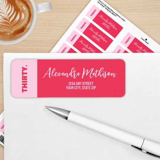 Trendy Bold Roze en Rode Girly 30e verjaardag Etiket