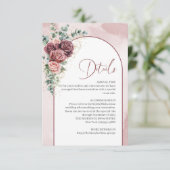 Trendy boog bordeaux en blozen floral details kaar informatiekaartje (Staand voorkant)