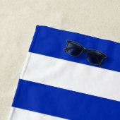 Trendy Bright Summer Primary Blue Stripes Strandlaken (In situ)