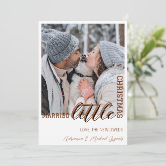 Trendy Brown Calligraphy Married Little Christmas Feestdagenkaart (Staand voorkant)