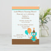 Trendy Brown Party Owl Birthday Invitation Kaart (Staand voorkant)