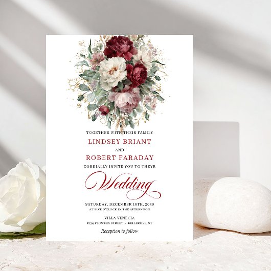 Trendy Burgundy and White Flowers Wedding Invite Kaart