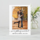 Trendy Calligrafiescript dat Gehuwd wordt Save The Date (Staand voorkant)