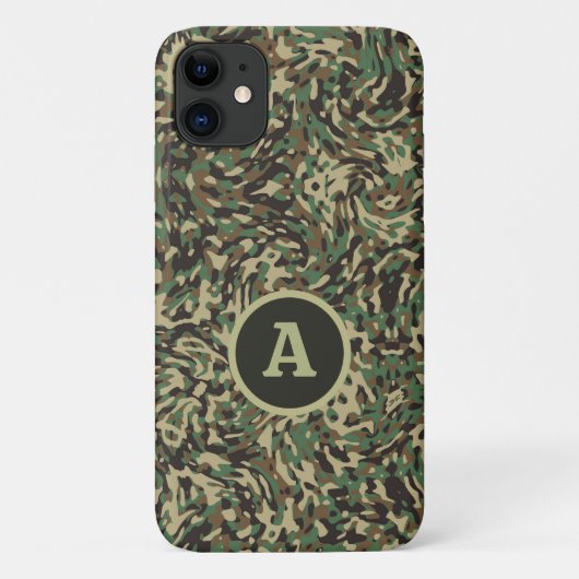 Trendy camouflage groene gepersonaliseerde letter Case-Mate iPhone case (Achterkant)