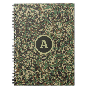 Trendy camouflage groene gepersonaliseerde letter  notitieboek