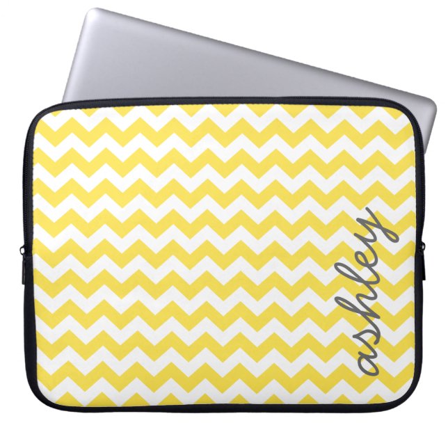 Trendy Chevron Pattern met naam - yellow grijy Laptop Sleeve (Voorkant)