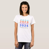 Trendy Colorful Rainbow Klasse 2023 Modern Afstude T-shirt (Voorkant volledig)