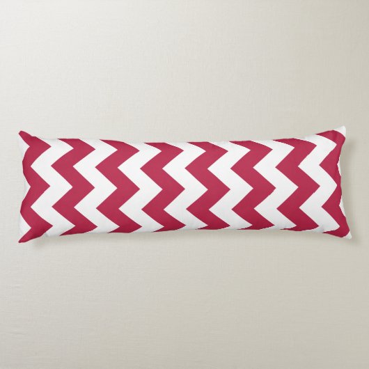 Trendy Crimson Red Chevron Pattern Lichaamskussen (Achterkant)