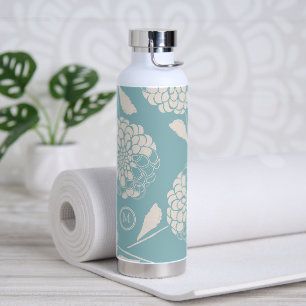 Trendy custom initiaal stoffig blauw floral geïsol waterfles