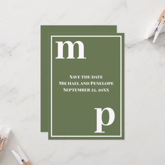 Trendy Cute Monogram Olijfgroen Save the Date Kaart (Voorkant / Achterkant in situ)