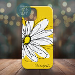 Trendy Daisy Floral Illustration - blackand yellow iPhone 15 Case<br><div class="desc">Een grillige madelieftekening met een effen kleurachtergrond en een plek om een naam of andere tekst toe te voegen. Een modern,  levendig handgetekend design met trendy kleuren.</div>