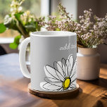 Trendy Daisy met grijs en geel Koffiemok<br><div class="desc">Een zand en griezelig stuk van hipster. Je kunt een naam,  een monogram of een andere aangepaste tekst toevoegen. Als u de kunst rond moet bewegen,  klik op de aanpassingsknoop om veranderingen aan te brengen.</div>
