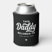 Trendy Deze Geweldige pappa behoort tot Vaderdag Blikjeskoeler (Blikje Achterkant)