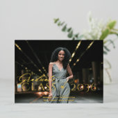 Trendy Elegant Classic Script Photo Afstuderen Folie Uitnodiging (Staand Voorkant)