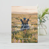 Trendy en Modern Foto Script Afstuderen Kaart (Staand voorkant)