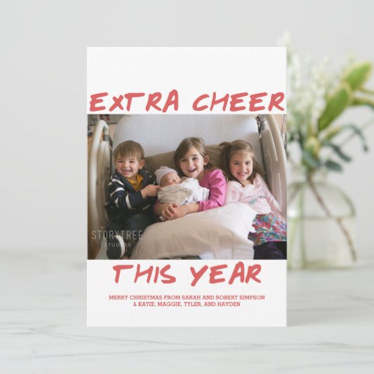 Trendy Extra Cheer dit jaar Fotokaart | Rood Feestdagenkaart (Staand voorkant)