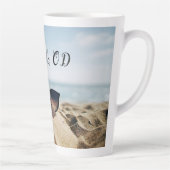 Trendy Eyeglassen op een Beach optische Latte Mok (Rechts)