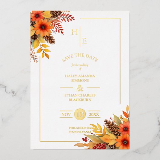 Trendy Fancy Initials Floral Fall Bouquets Folie Uitnodiging (Voorkant)