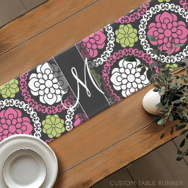 Trendy Floral Pattern Hot Pink and Black Monogram Korte Tafelloper