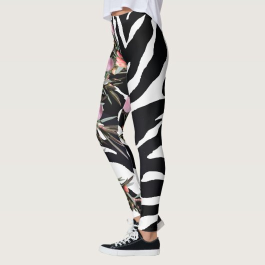 Trendy Floral Pink White Pattern Monogram Leggings (Links)