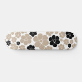 Trendy Flower Pattern in Taupe, Black and White Persoonlijk Skateboard (Horizontaal)