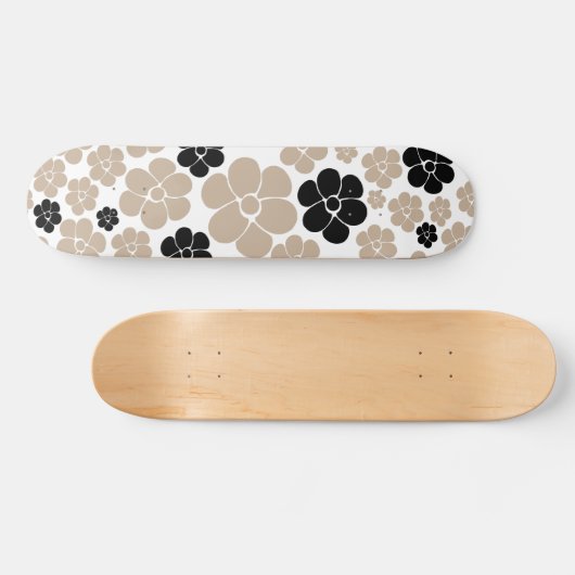 Trendy Flower Pattern in Taupe, Black and White Persoonlijk Skateboard (Horizontaal)