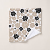 Trendy Flower Pattern in Taupe, Black en White Bad Handdoek (Wasdoekje)