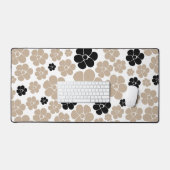 Trendy Flower Pattern in Taupe, Black en White Bureaumat (Keyboard & Muis)