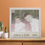 Trendy Foto Lijst met één foto Imitatie Canvas Print<br><div class="desc">Een en trendy ontwerp met een retro grens van het afbeelding die u uw favoriete selfie of portret van een vriend kunt toevoegen. Voeg één horizontaal afbeelding toe aan dit schattige vakantiedecor - perfect voor de kinderen. Een retro ontwerp dat je terugbrengt naar de dagen van het maken van foto's...</div>