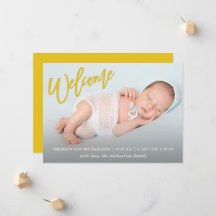 Trendy gele welkomstscript met foto Baby Birth