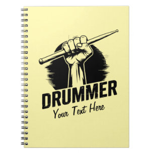 Trendy gepersonaliseerde drummer vuist met drumsti notitieboek