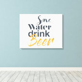 Trendy, grappig, stadsontwerp Save Water Drink Bee Canvas Afdruk (Insitu (Houten vloer))