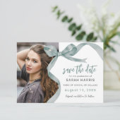 Trendy Green Bow Photo Graduation Save The Date (Staand voorkant)