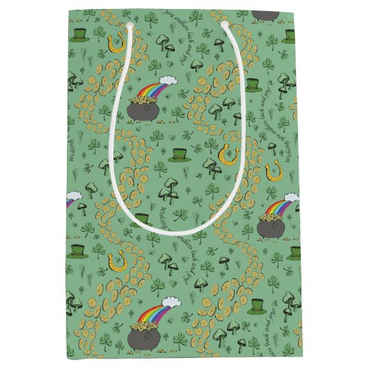 Trendy Green Luck & Joy St Patricks Day Whimsical Medium Cadeauzakje (Voorkant)