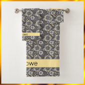 Trendy Grey and Yellow Floral Bad Handdoek