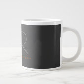 Trendy grijs zwart monogram effen grote koffiekop (Rechts)