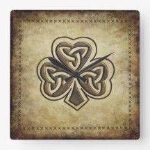 Trendy grundge Irish boetshamrock