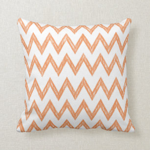 Trendy Hand Drawn Oranje and White Chevron Zigzags Kussen