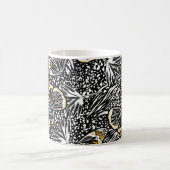 Trendy hand sketch butterflies die met elkaar verm koffiemok (Center)