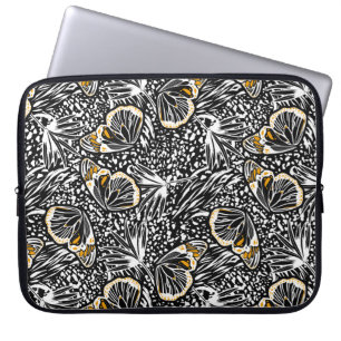Trendy hand sketch butterflies die met elkaar verm laptop sleeve