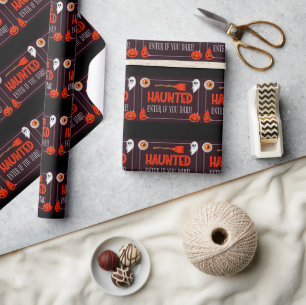 Trendy Haunted Halloween Quote Gift Cadeaupapier