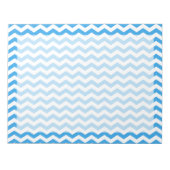 Trendy, heldere blauwe chevron zigzag strepen. notitieblok (Voorkant)
