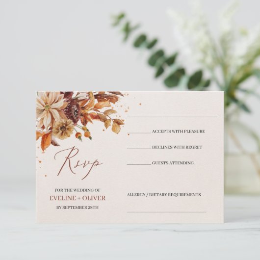 Trendy herfst bloemen en bladeren loof bruiloft RSVP kaartje (Staand voorkant)