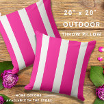 Trendy Hot Roze En Wit Cabana Streep Buitenkussen<br><div class="desc">Trendy hot roze gestreepte gooi kussen om kleur en stijl toe te voegen aan uw zomertuin decor.</div>