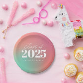 Trendy Klasse van 2024 Roze Gradient Afstuderen Papieren Bordje (Feest)