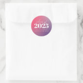 Trendy Klasse van 2024 Roze Gradient Afstuderen Ronde Sticker (Tas)