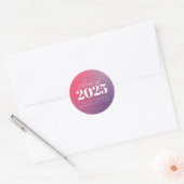 Trendy Klasse van 2024 Roze Gradient Afstuderen Ronde Sticker (Envelop)