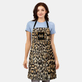 Trendy Leopard Animal Print met Monogram Schort (Gedragen)