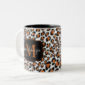 Trendy Leopard Animal Print Patroon Monogram Naam Tweekleurige Koffiemok (Voorkant links)